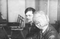 Толстокулаков С.Б. с преподавателем по дирижированию доцентом Ю. А. Брагинским в Новосибирской государственной консерватории им. М.Глинки