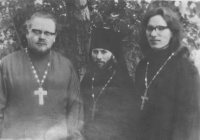 Благочинный Красноярского благочиния протоиерей Вадим Красноцветов, иеромонах Серафим (Брыскин), иерей Александр Пивоваров. Красноярск, 1961 год